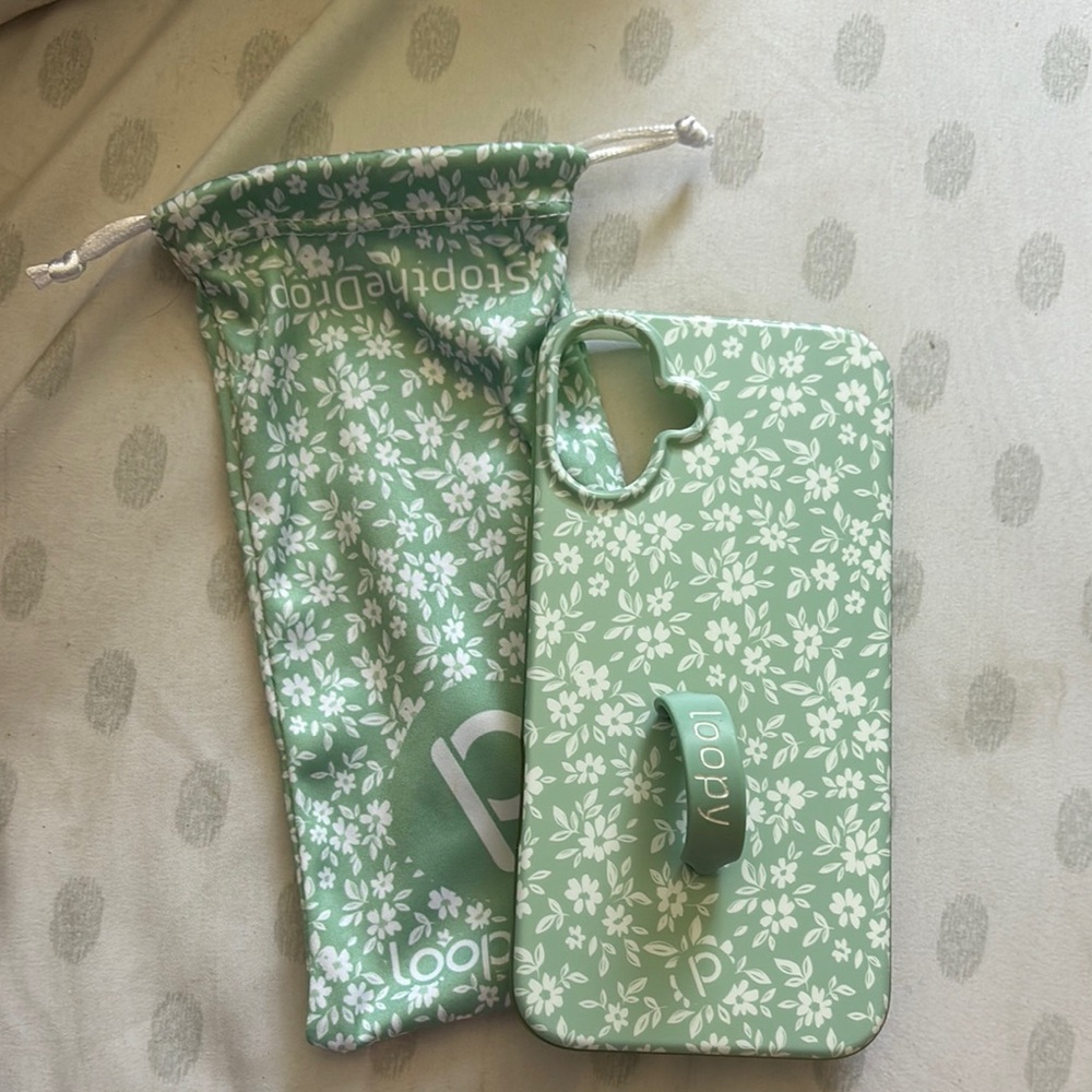 Sage floral loopy case